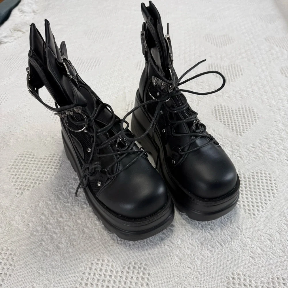 SHEIN Black Chunky Platform Boots (8)